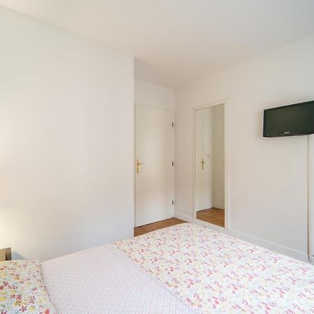 Ferienwohnung Havre De Paix - Appt Avec Terrasse Courbevoie Exterior foto