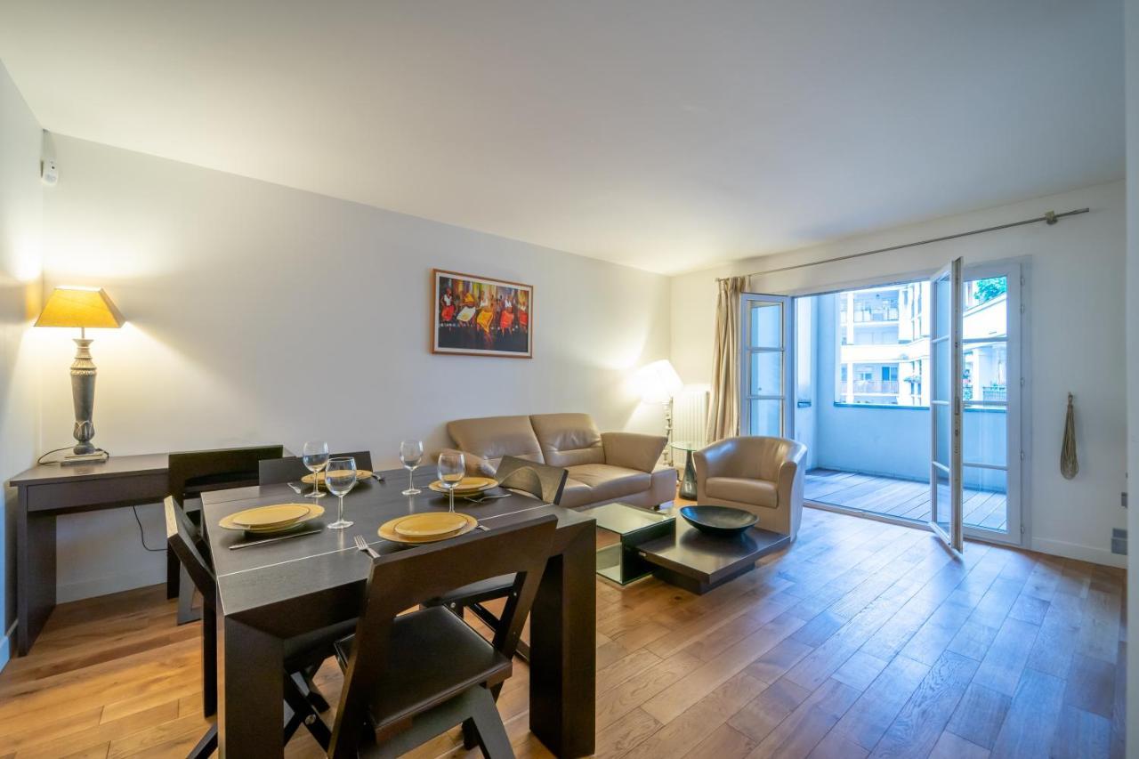 Ferienwohnung Havre De Paix - Appt Avec Terrasse Courbevoie Exterior foto