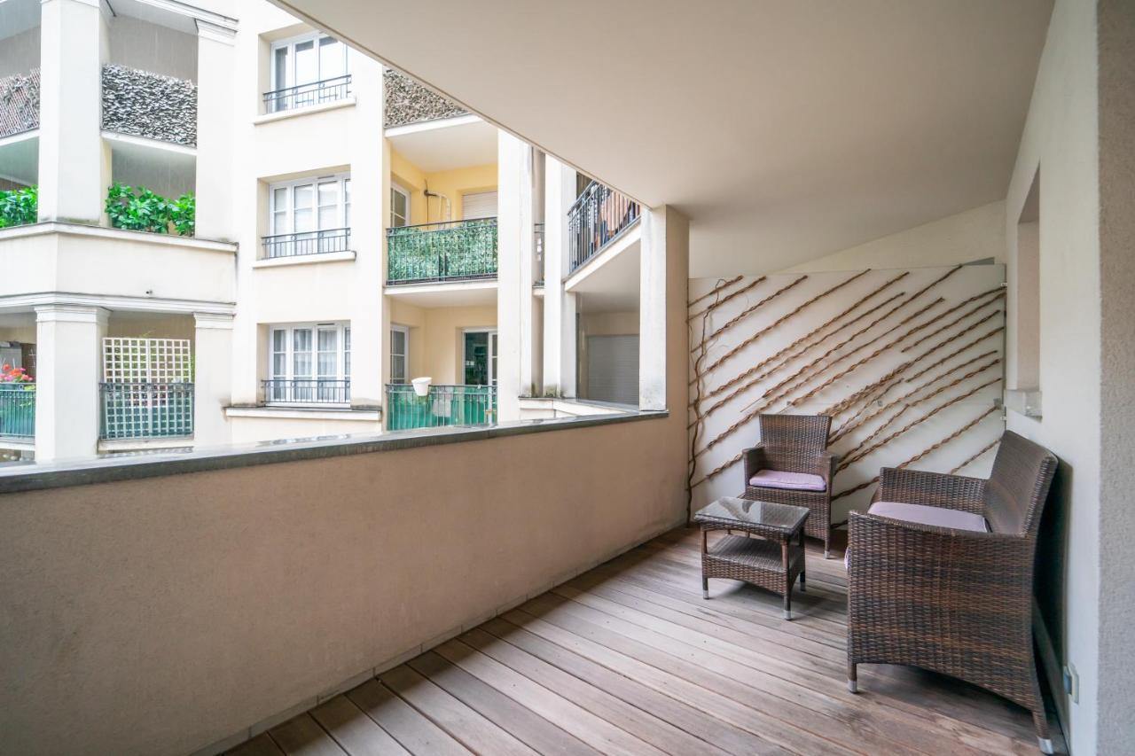 Ferienwohnung Havre De Paix - Appt Avec Terrasse Courbevoie Exterior foto