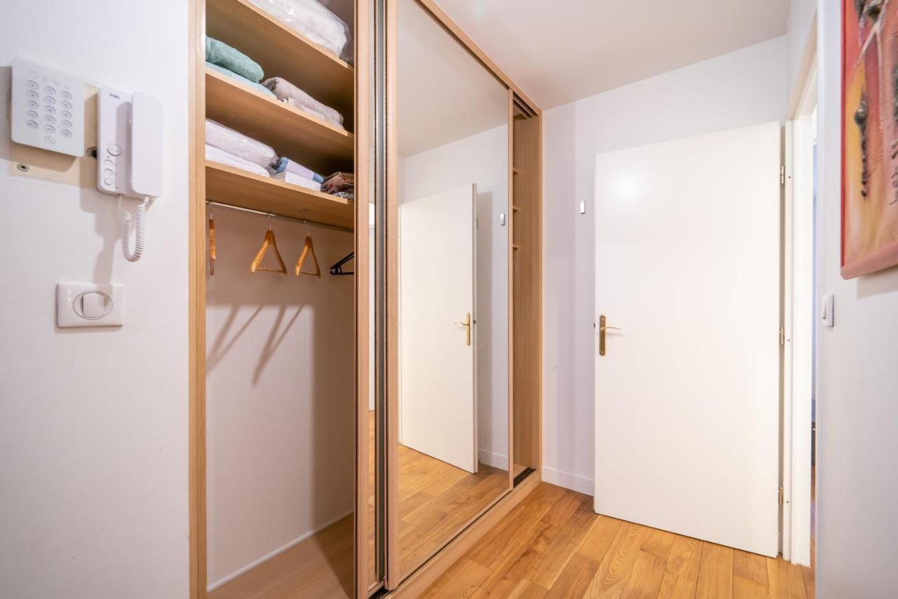 Ferienwohnung Havre De Paix - Appt Avec Terrasse Courbevoie Exterior foto